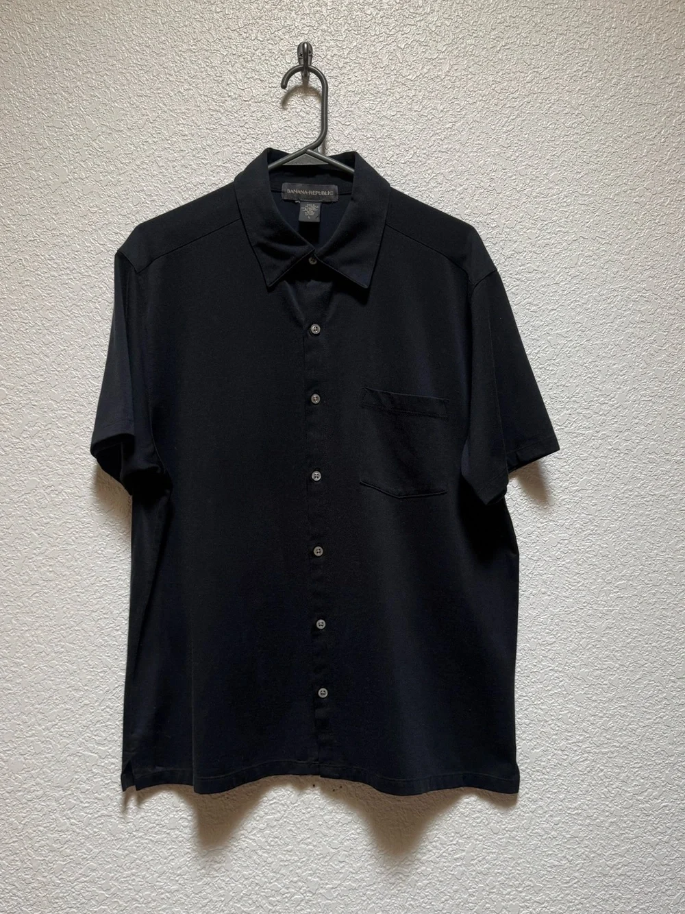 Banana Republic Men’s Black Short-Sleeve Button Shirt Large